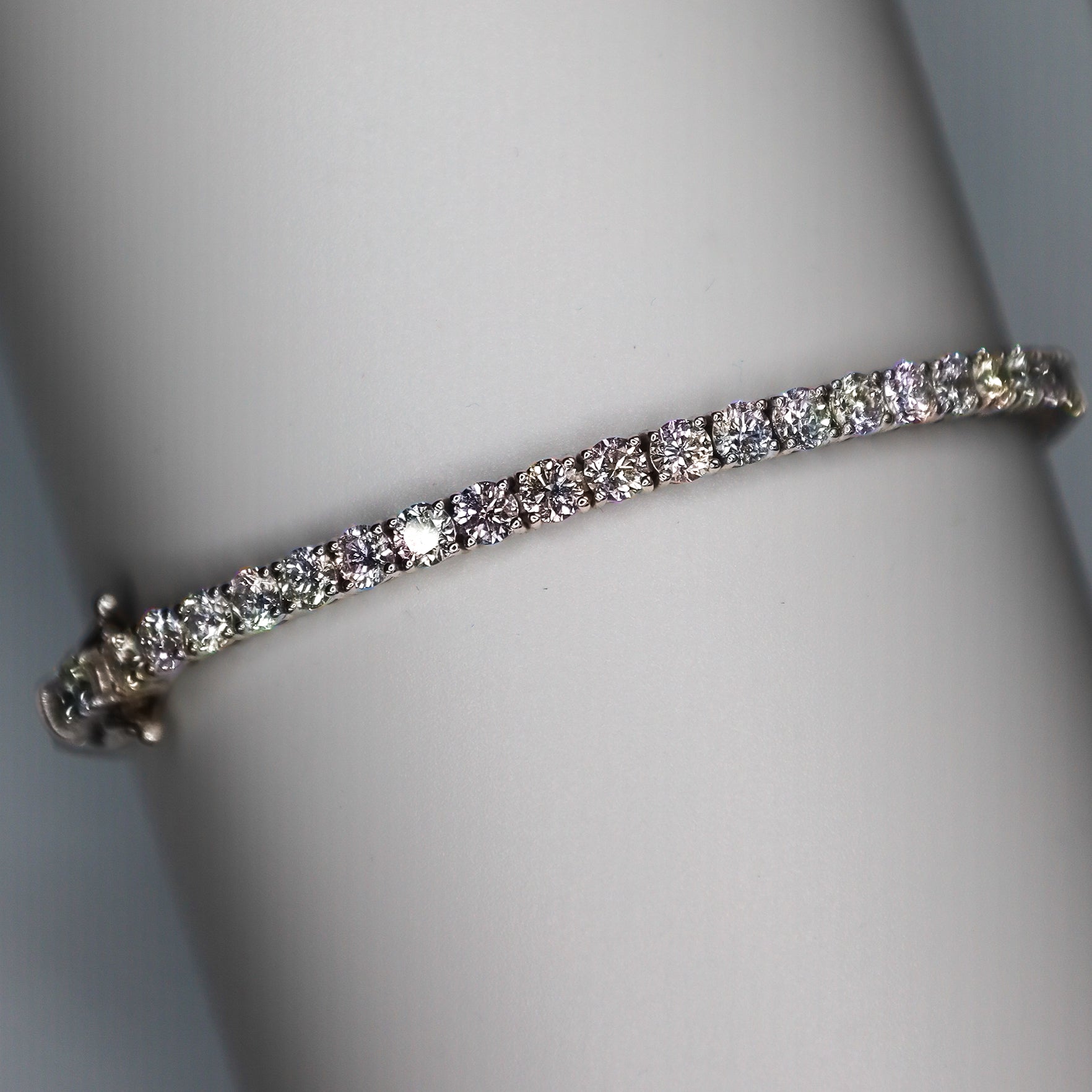ä diamond tennis bracelet